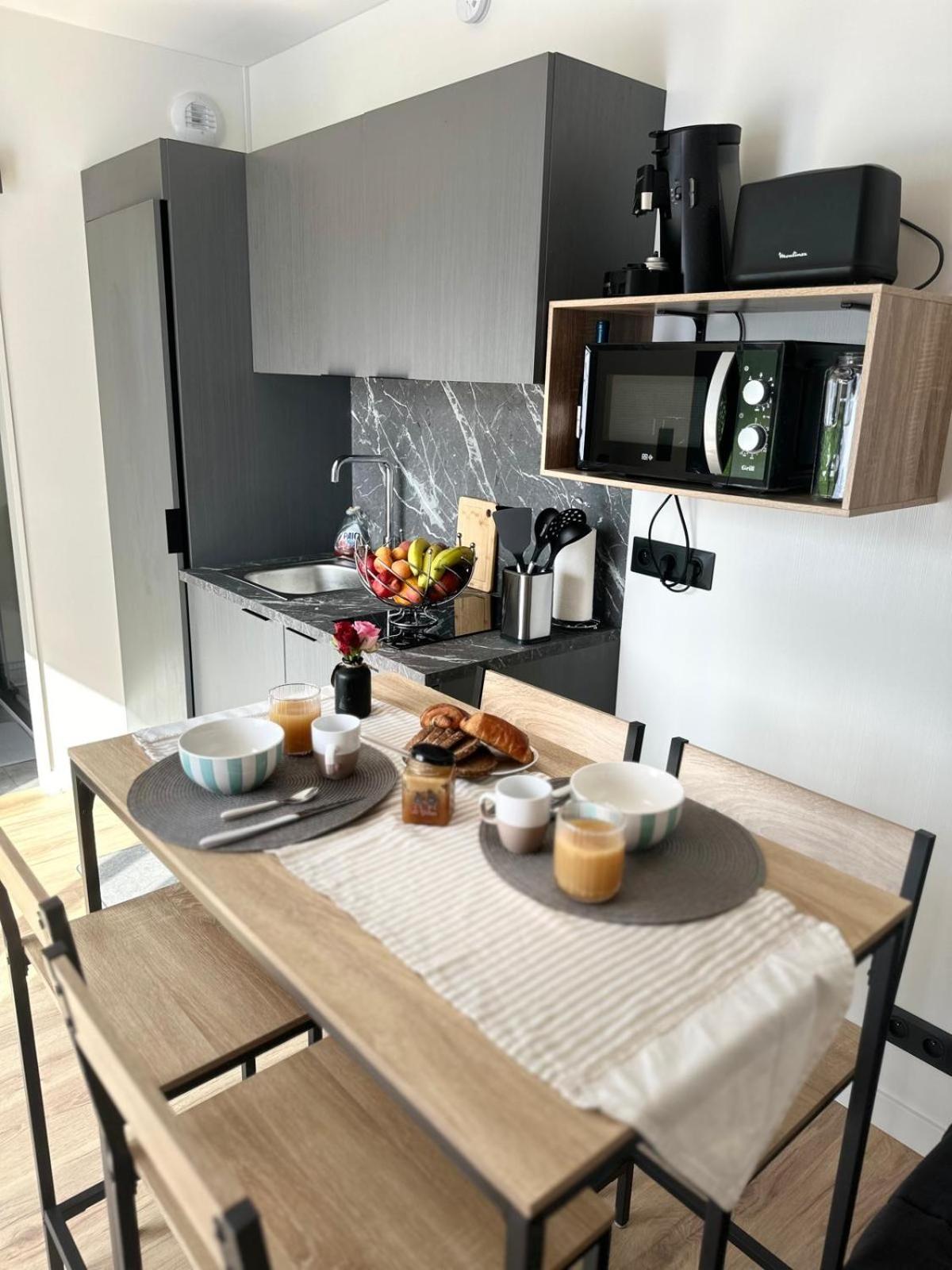 Cottage Bungalow Le St Vel' Velennes  エクステリア 写真