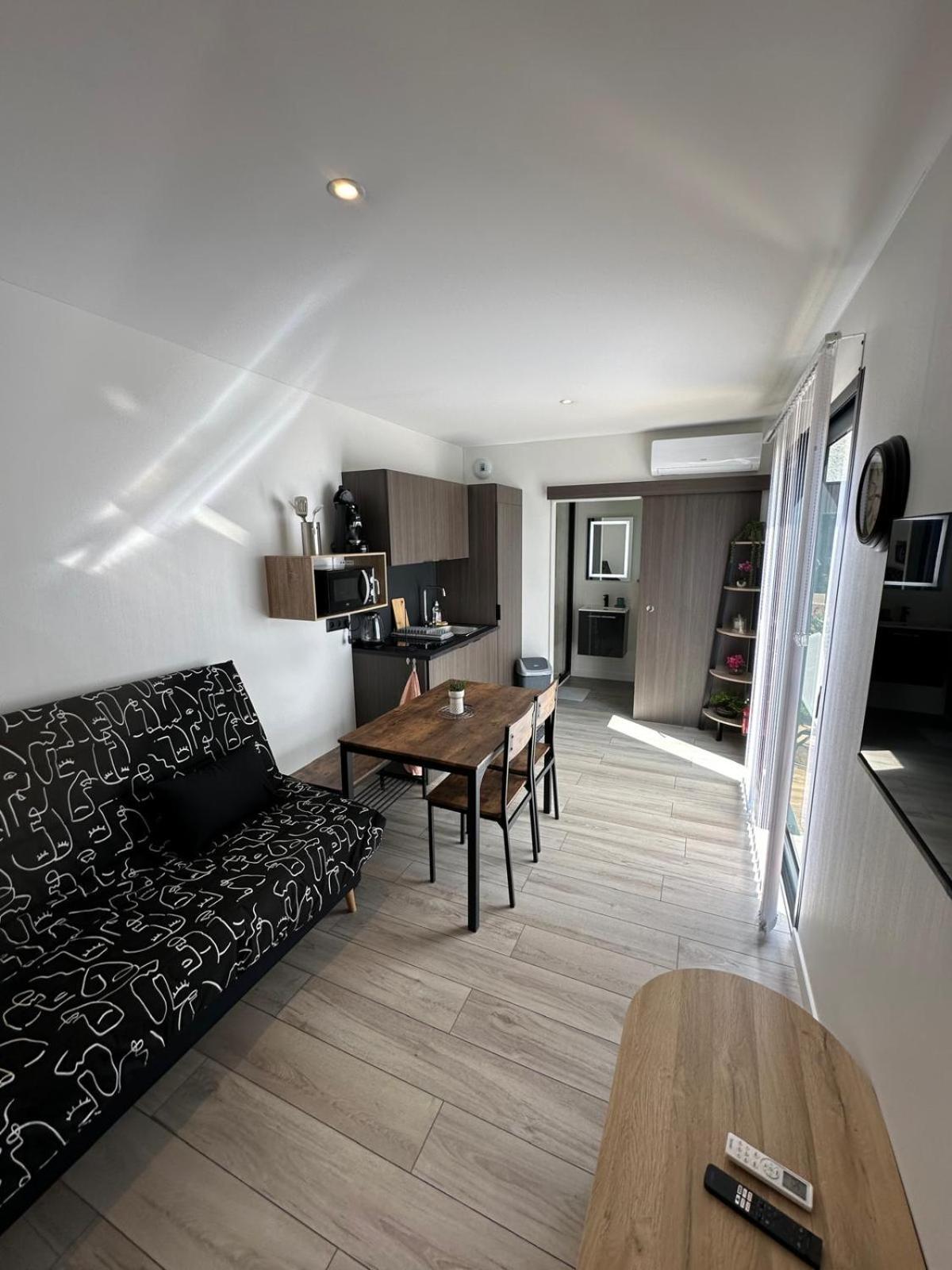 Cottage Bungalow Le St Vel' Velennes  エクステリア 写真